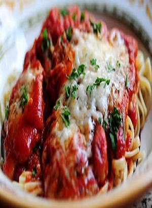 Fried chicken recipe in tomato sauce in Magelang